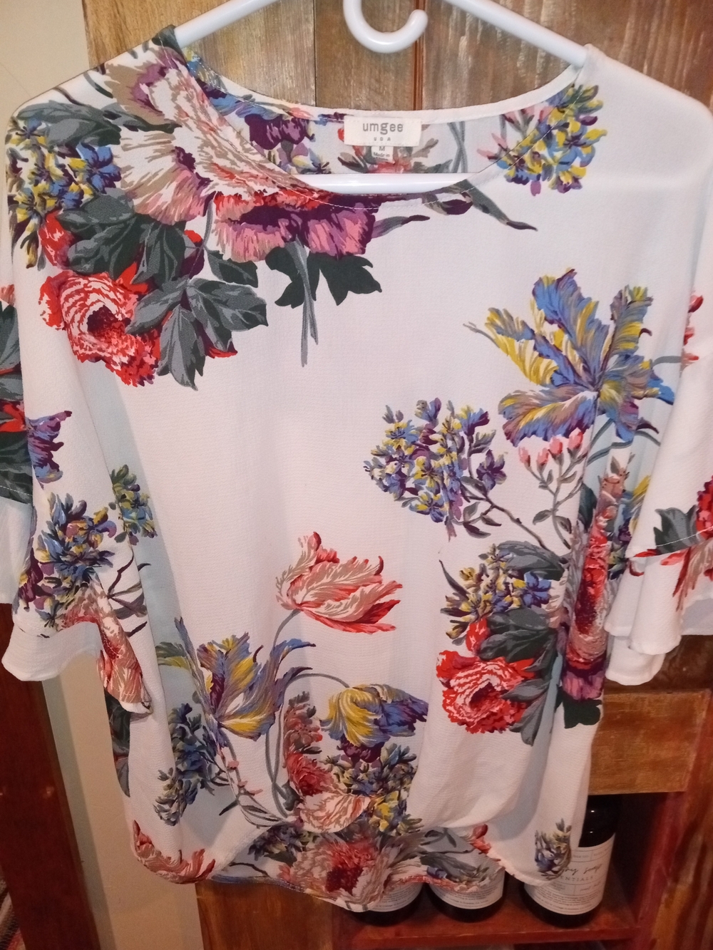 Umgee White Floral Ruffled Sleeve Blouse